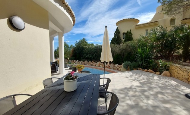 Resale - Villa - Altea
