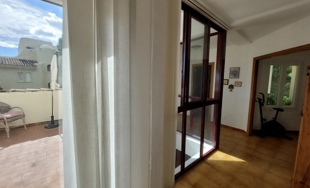 Resale - Villa - Altea