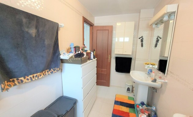 Resale - Villa - Altea